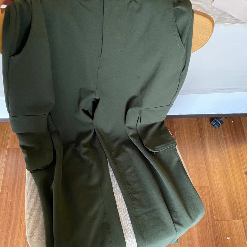 Francesca’s Green Cargo Pants